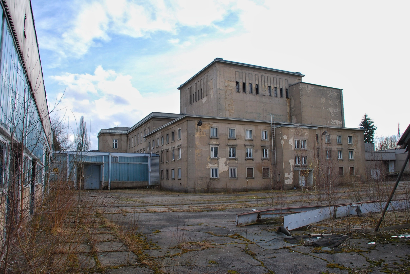 kulturpalast der werktätigen chemnitz-rabenstein - außenansichten 2010